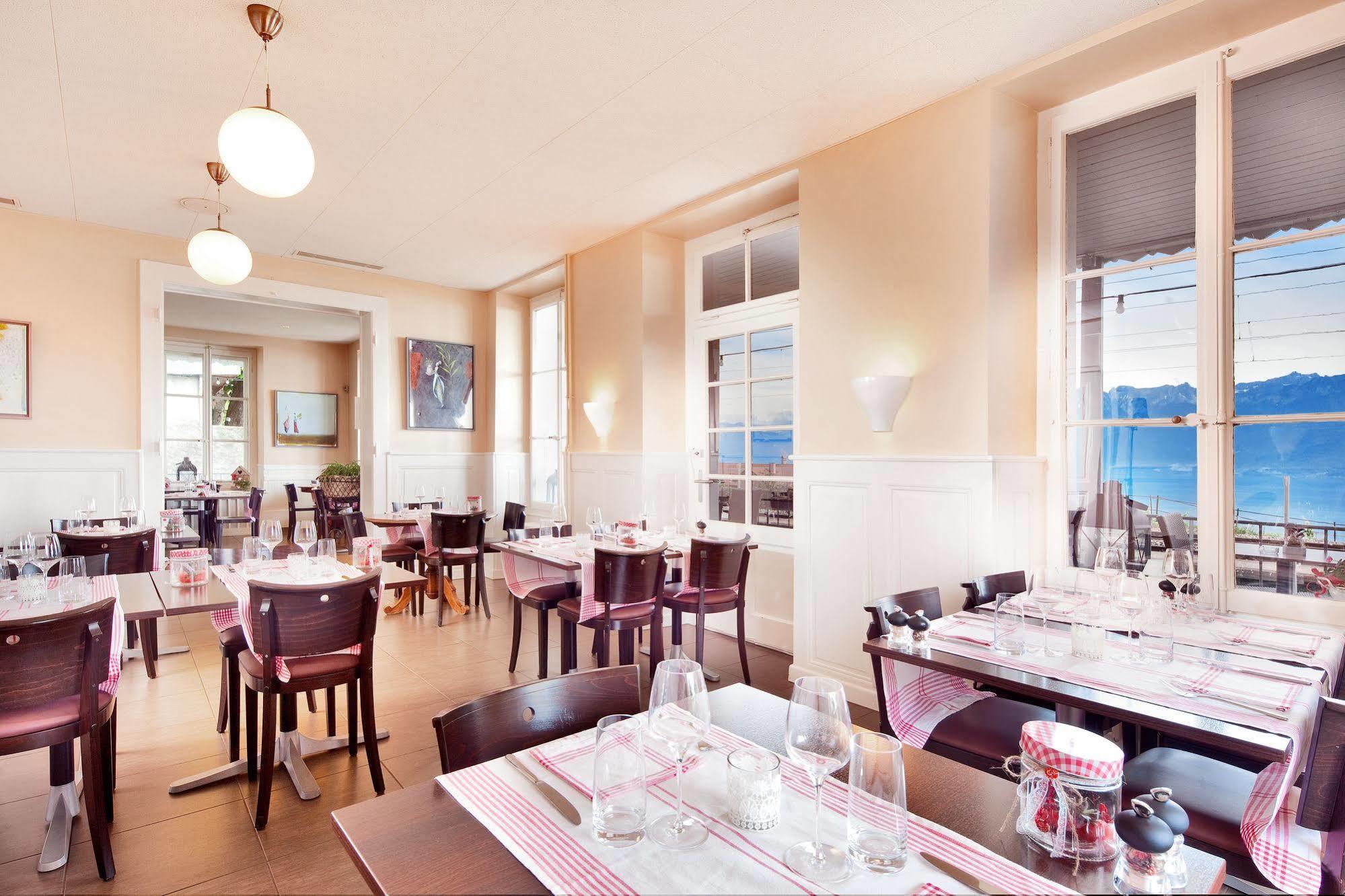 Auberge De La Gare Grandvaux Bagian luar foto